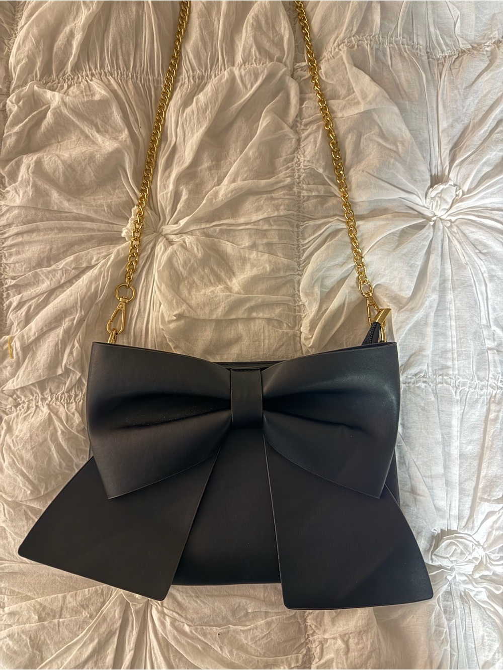 Black Bow shoulder bag with gold chain strap